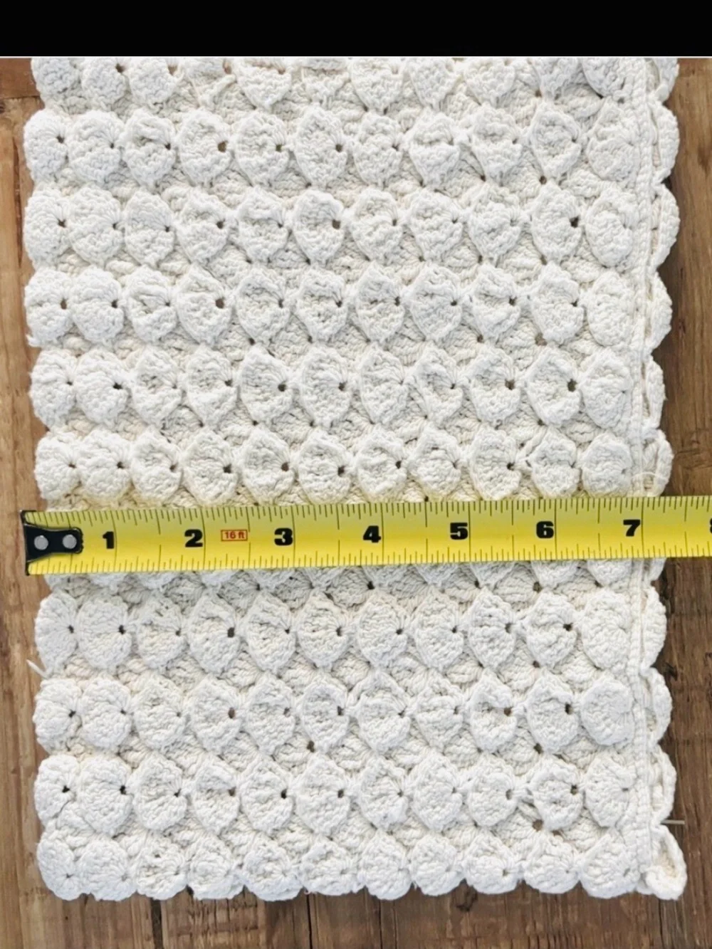 Scalloped Makeup Bag | Clutch. EUC 10”x7” Zippered | Ivory | Neutral